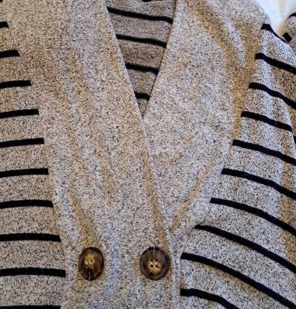 Coco & Main Striped Cardigan heathered grey & blue striped, Size M - Picture 3 of 7